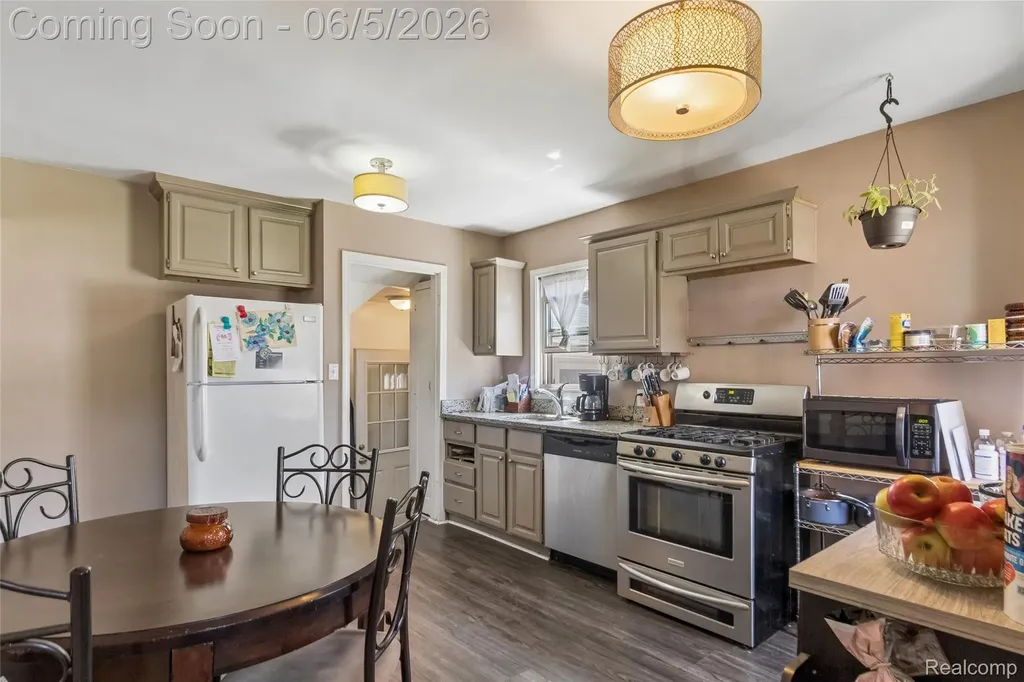 679 Moran Avenue Lincoln Park City MI 48146