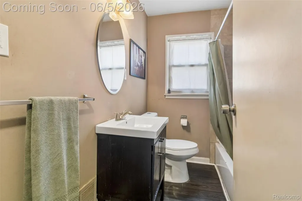 679 Moran Avenue Lincoln Park City MI 48146