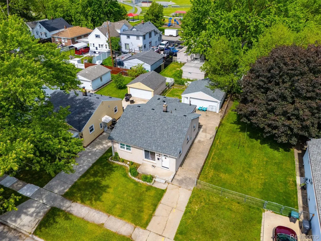 17447 Prospect Street Melvindale City MI 48122