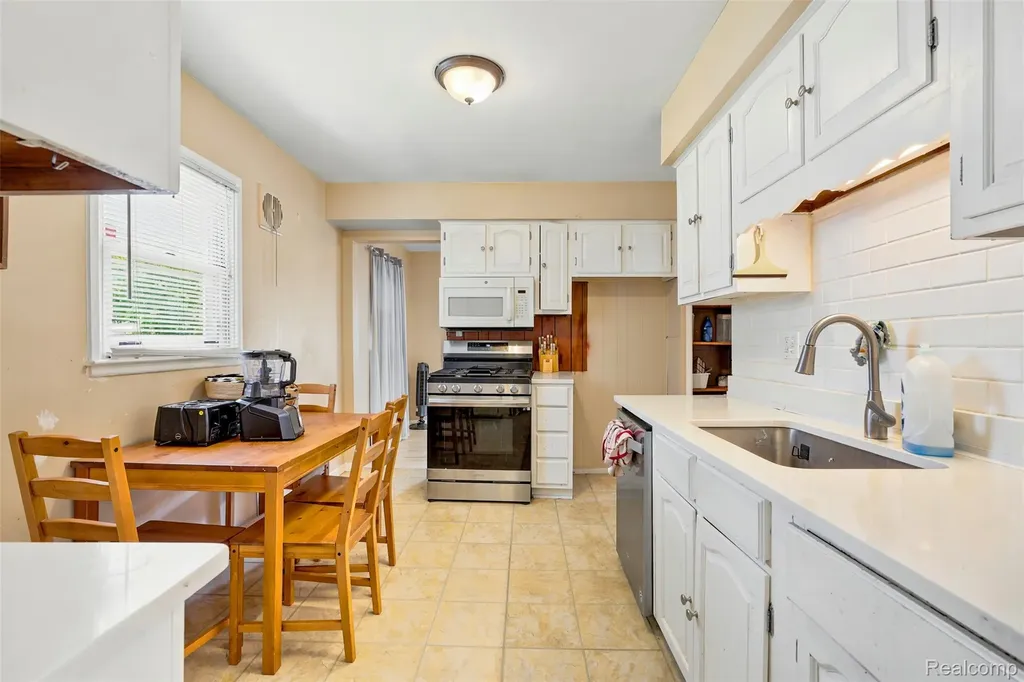 17447 Prospect Street Melvindale City MI 48122