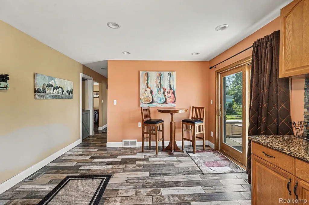 39227 Farmhill Drive Sterling Heights City MI 48313