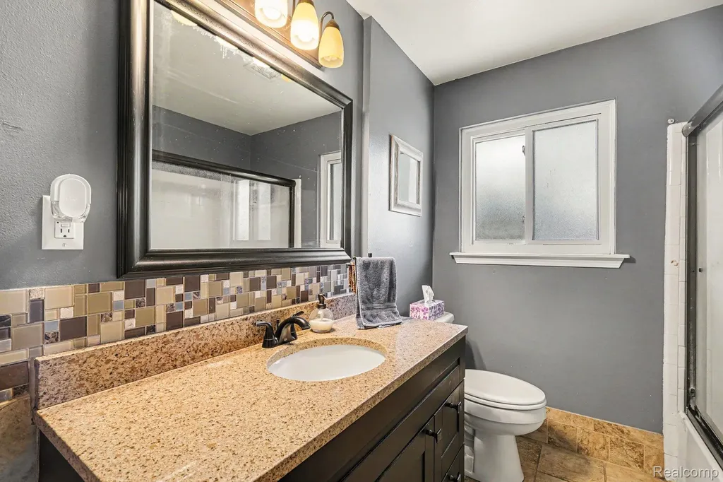 39227 Farmhill Drive Sterling Heights City MI 48313