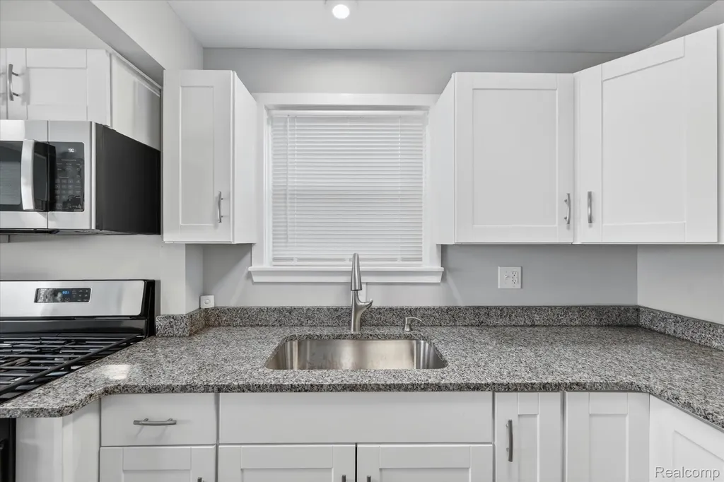 3024 Wolcott Street Ferndale City MI 48220