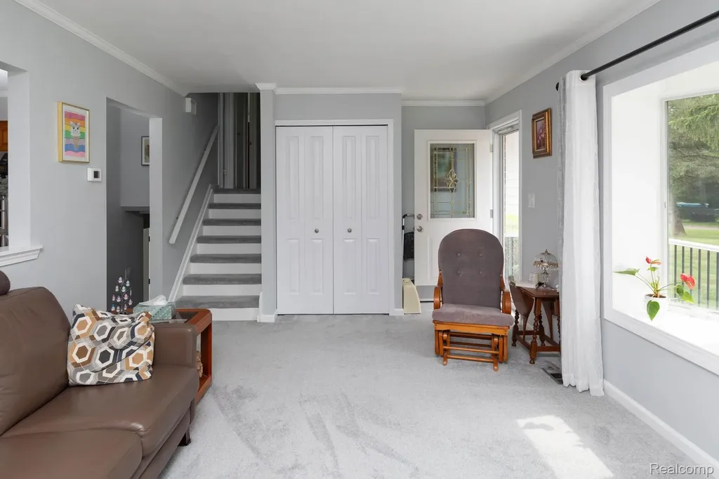 9026 Woodside Road Salem Township MI 48167