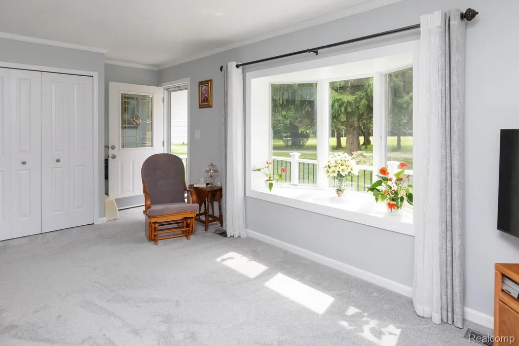 9026 Woodside Road Salem Township MI 48167