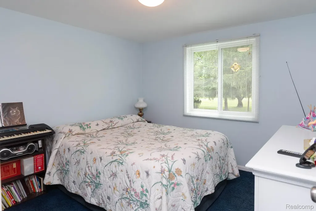 9026 Woodside Road Salem Township MI 48167