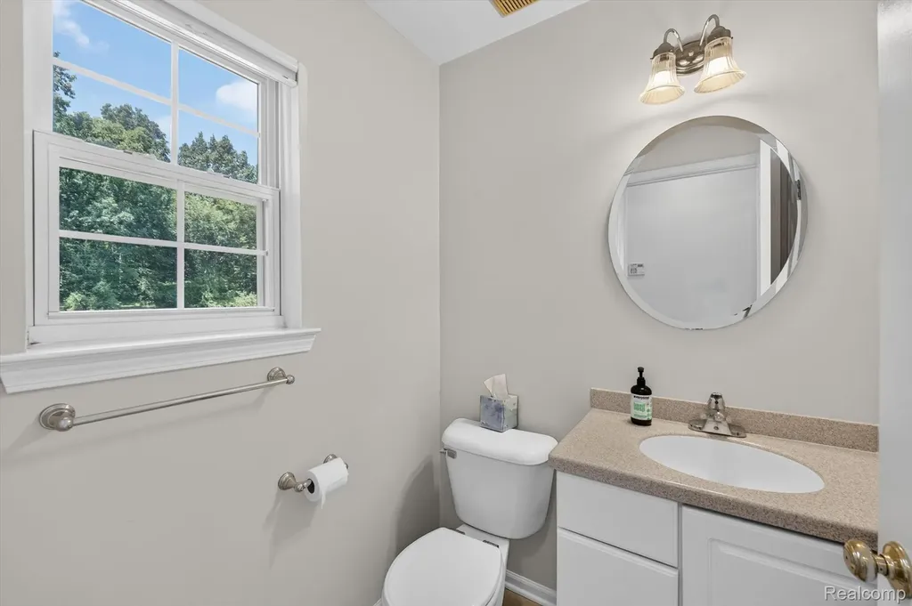 4895 Greenview Drive Commerce Charter Township MI 48382