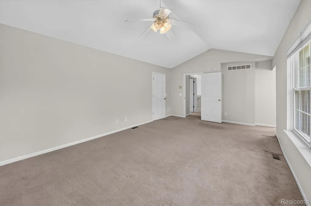 4895 Greenview Drive Commerce Charter Township MI 48382