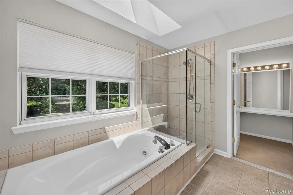 4895 Greenview Drive Commerce Charter Township MI 48382