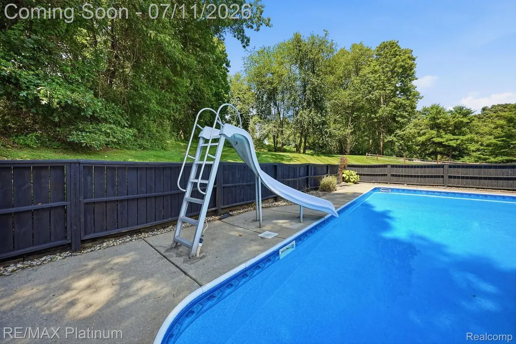 9159 Toddsway Drive Brighton Township MI 48114