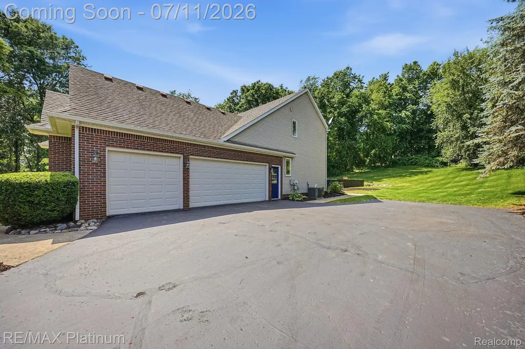 9159 Toddsway Drive Brighton Township MI 48114