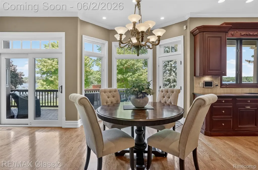 2360 Private Drive Lake Angelus City MI 48329