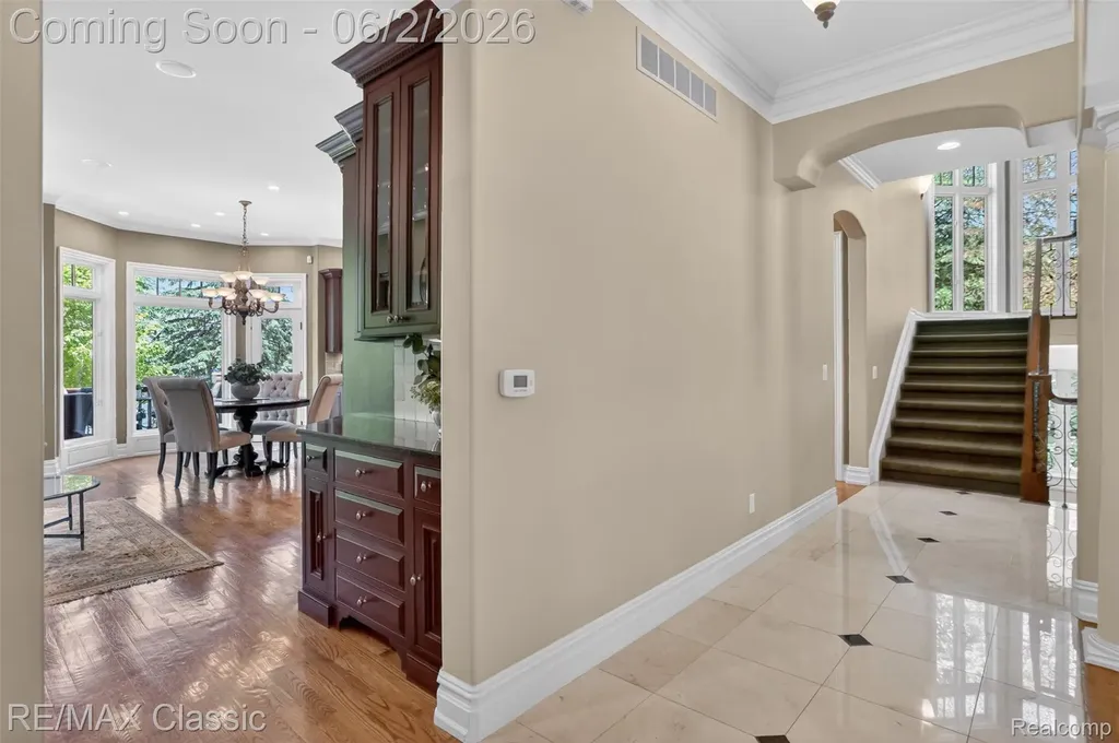 2360 Private Drive Lake Angelus City MI 48329