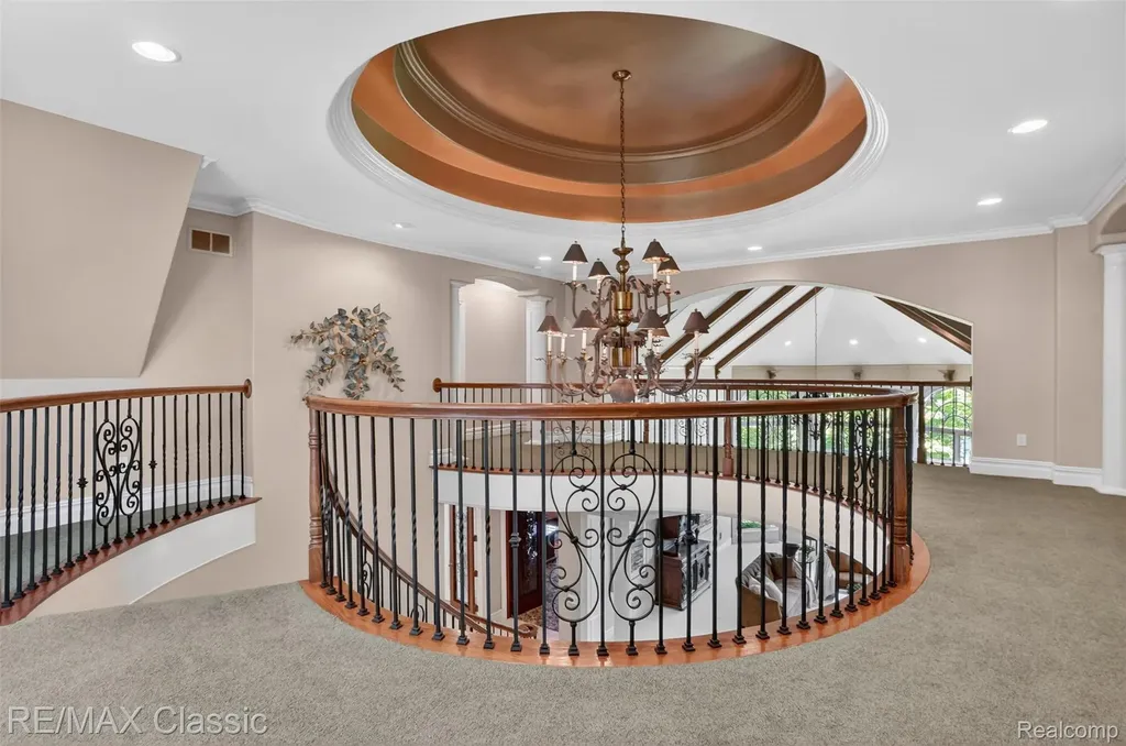 2360 Private Drive Lake Angelus City MI 48329