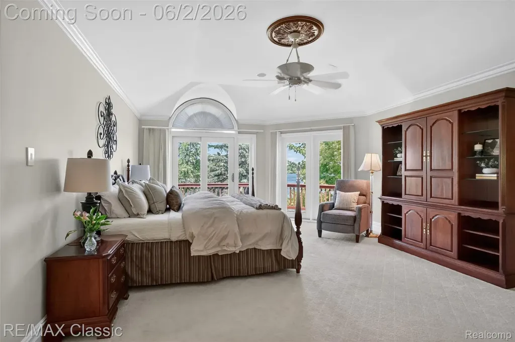 2360 Private Drive Lake Angelus City MI 48329