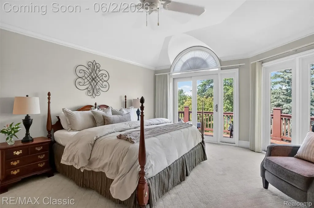 2360 Private Drive Lake Angelus City MI 48329