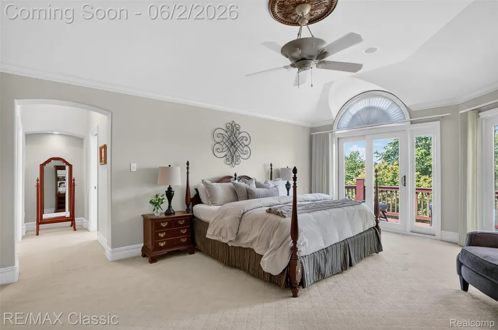 2360 Private Drive Lake Angelus City MI 48329