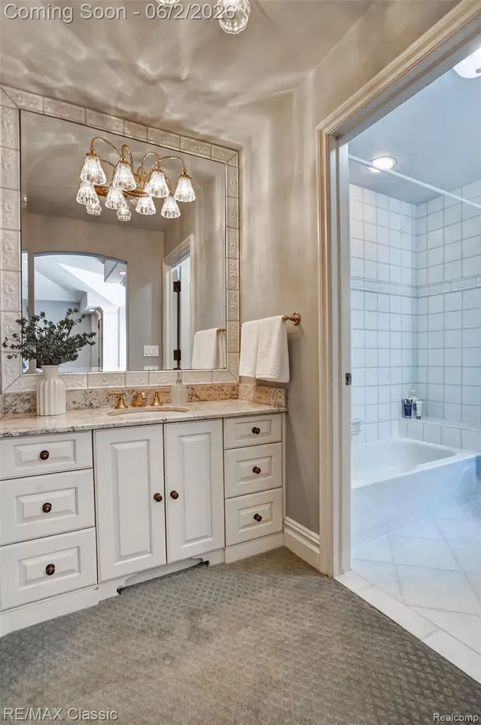 2360 Private Drive Lake Angelus City MI 48329