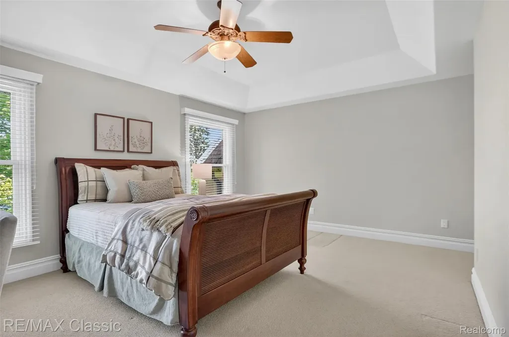 2360 Private Drive Lake Angelus City MI 48329