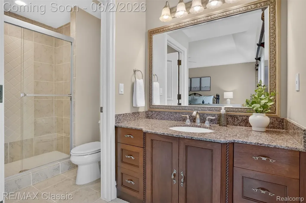 2360 Private Drive Lake Angelus City MI 48329