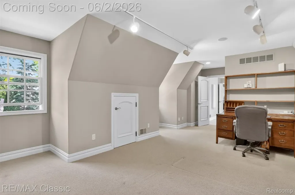 2360 Private Drive Lake Angelus City MI 48329