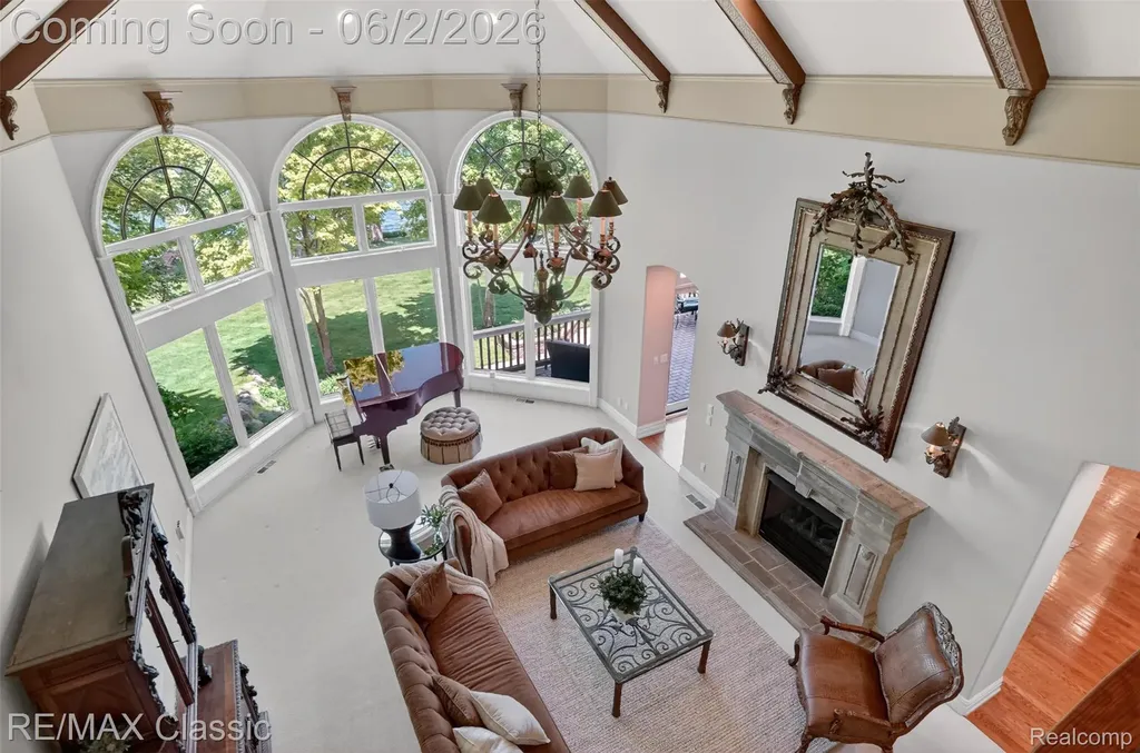 2360 Private Drive Lake Angelus City MI 48329