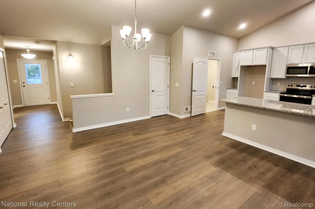305 Devonshire Drive Lapeer City MI 48446