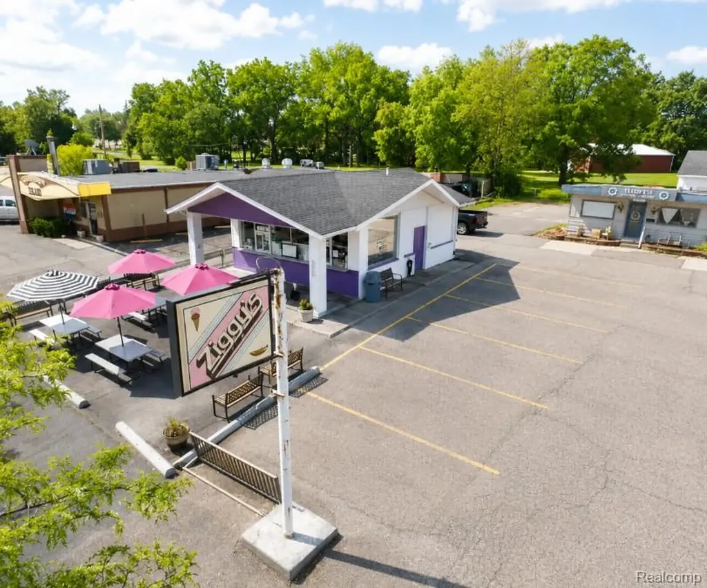 11320 S Saginaw Street Grand Blanc City MI 48439