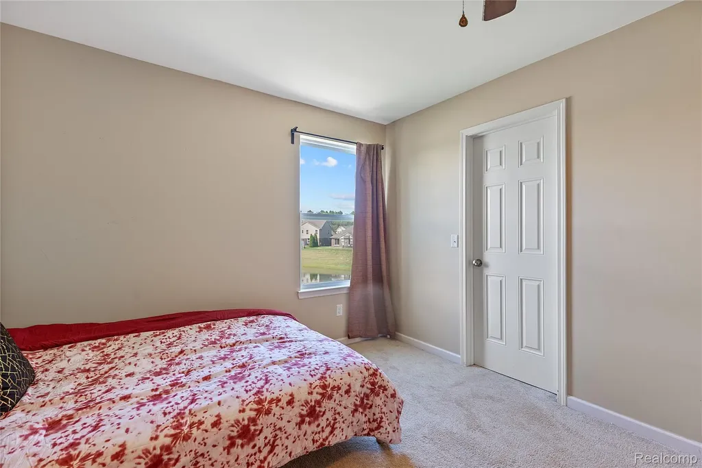 28547 Oakmonte Circle E Lyon Charter Township MI 48165