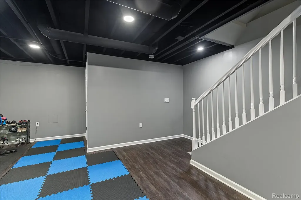 28547 Oakmonte Circle E Lyon Charter Township MI 48165