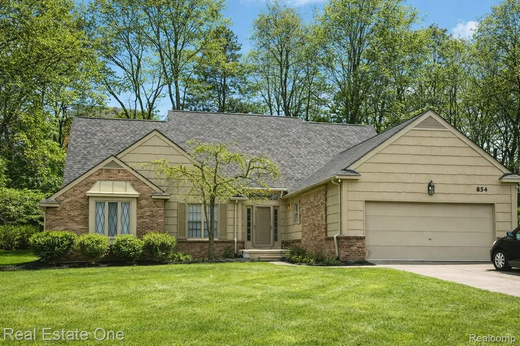 854 River Bend Drive Rochester Hills City MI 48307