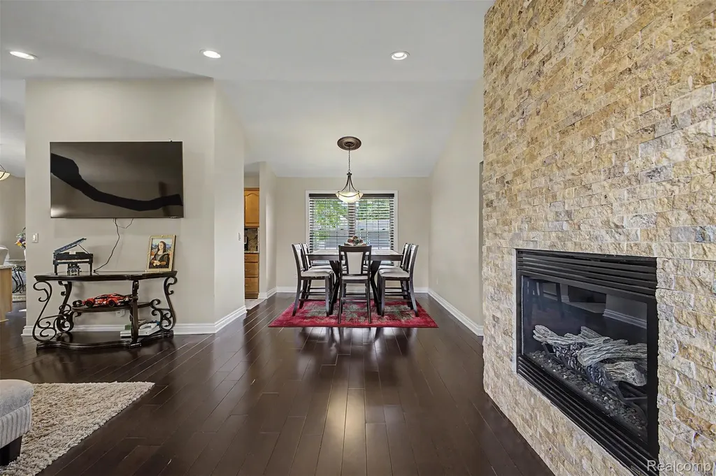 20872 E Glen Haven Circle Northville City MI 48167