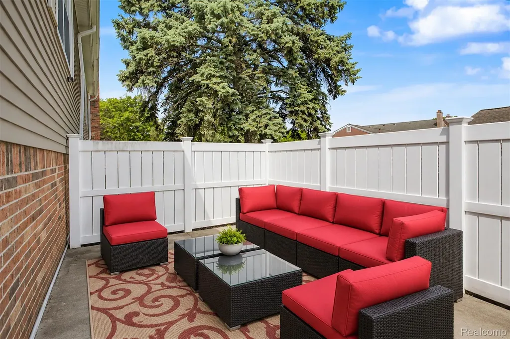 20872 E Glen Haven Circle Northville City MI 48167