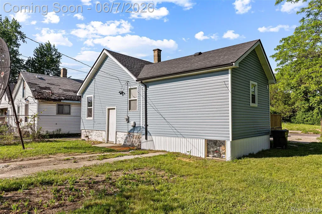 9983 Quincy Street Detroit City MI 48204