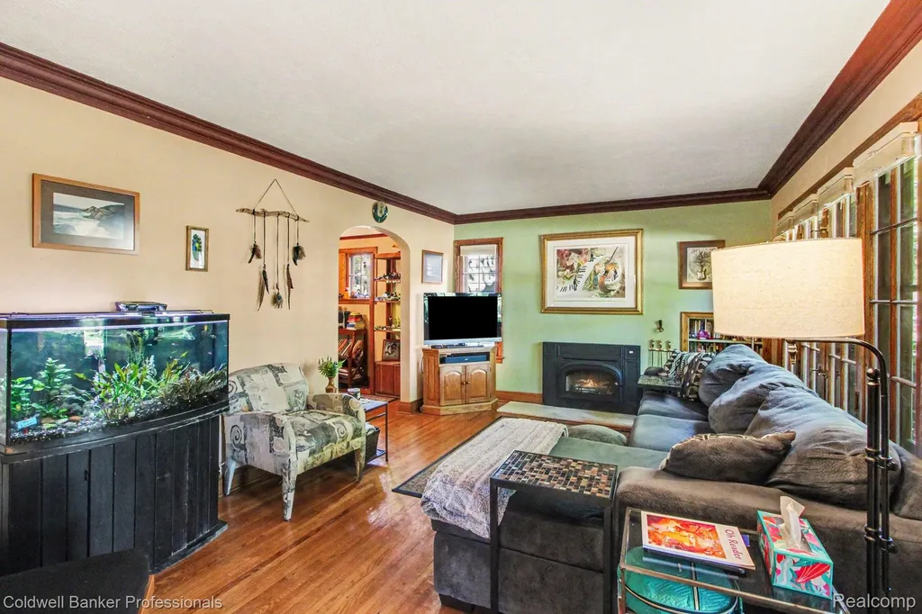 42 Wellesley Drive Pleasant Ridge City MI 48069