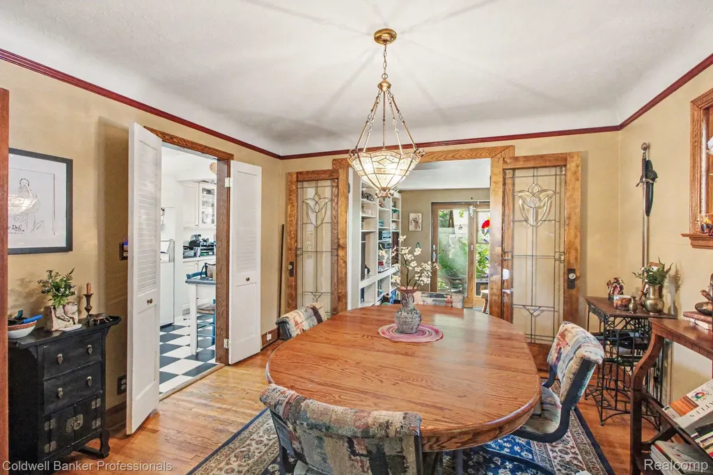 42 Wellesley Drive Pleasant Ridge City MI 48069