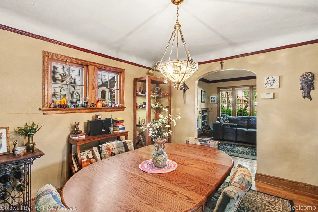 42 Wellesley Drive Pleasant Ridge City MI 48069