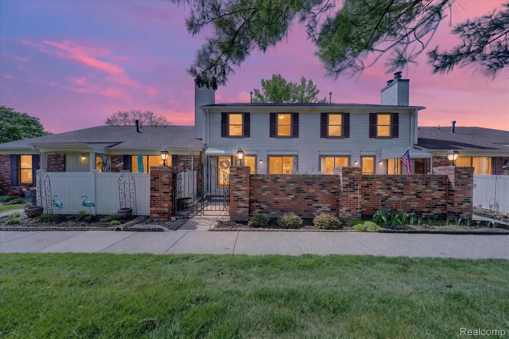 38969 Golfview Drive W Clinton Charter Township MI 48038