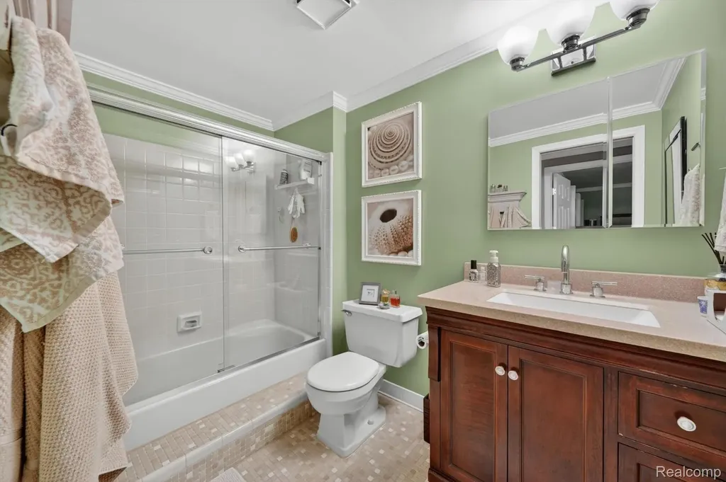 38969 Golfview Drive W Clinton Charter Township MI 48038