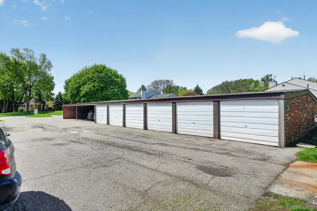38969 Golfview Drive W Clinton Charter Township MI 48038