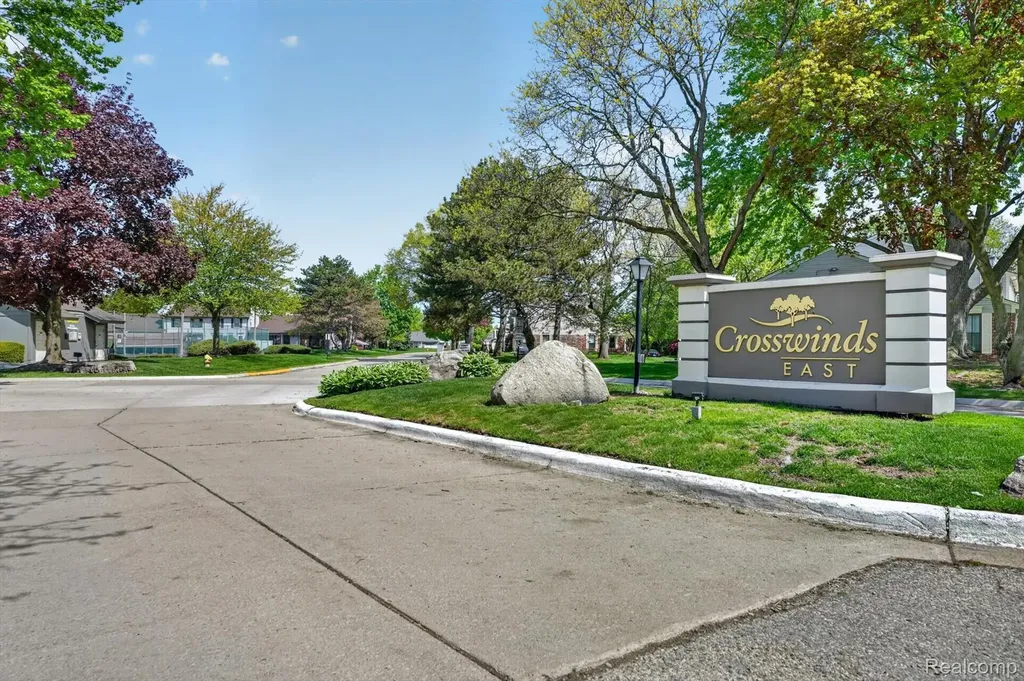 38969 Golfview Drive W Clinton Charter Township MI 48038