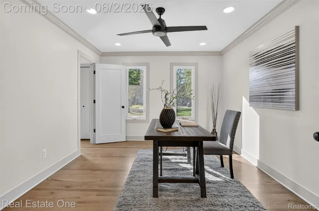 2141 Hickory Leaf Court N Rochester Hills City MI 48309