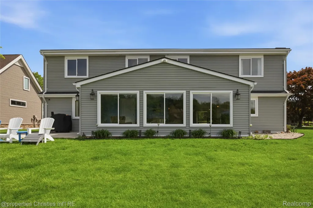 6672 Seth Court Independence Charter Township MI 48348