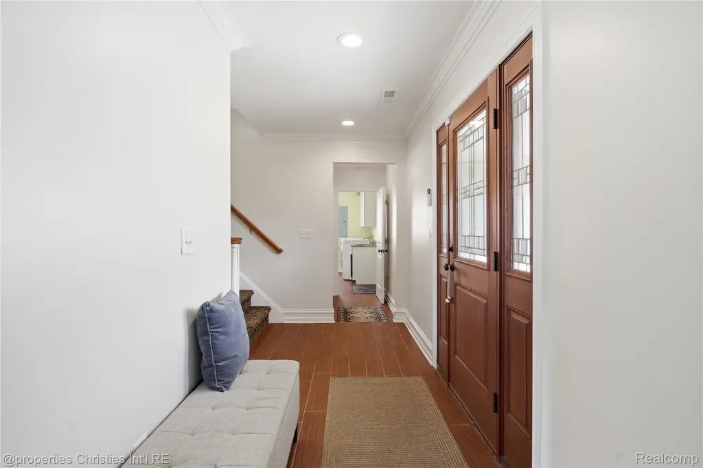 6672 Seth Court Independence Charter Township MI 48348