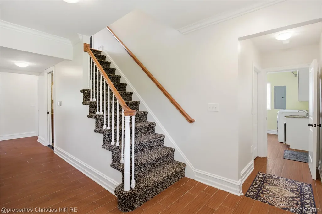 6672 Seth Court Independence Charter Township MI 48348