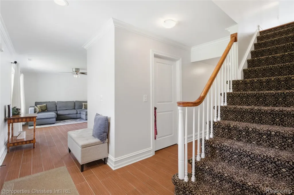 6672 Seth Court Independence Charter Township MI 48348
