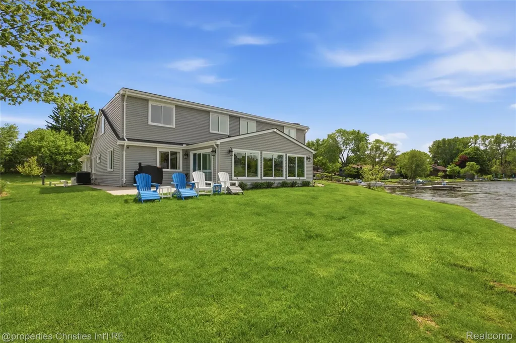 6672 Seth Court Independence Charter Township MI 48348
