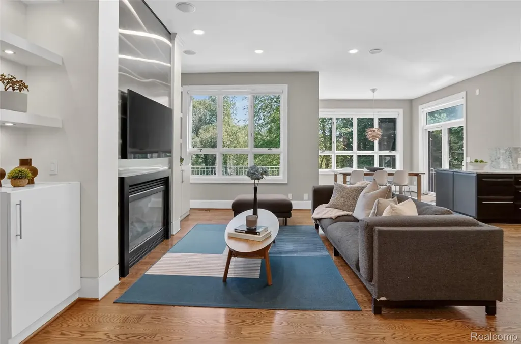 2951 Turtle Pond Court Bloomfield Hills City MI 48302
