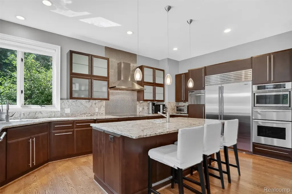2951 Turtle Pond Court Bloomfield Hills City MI 48302