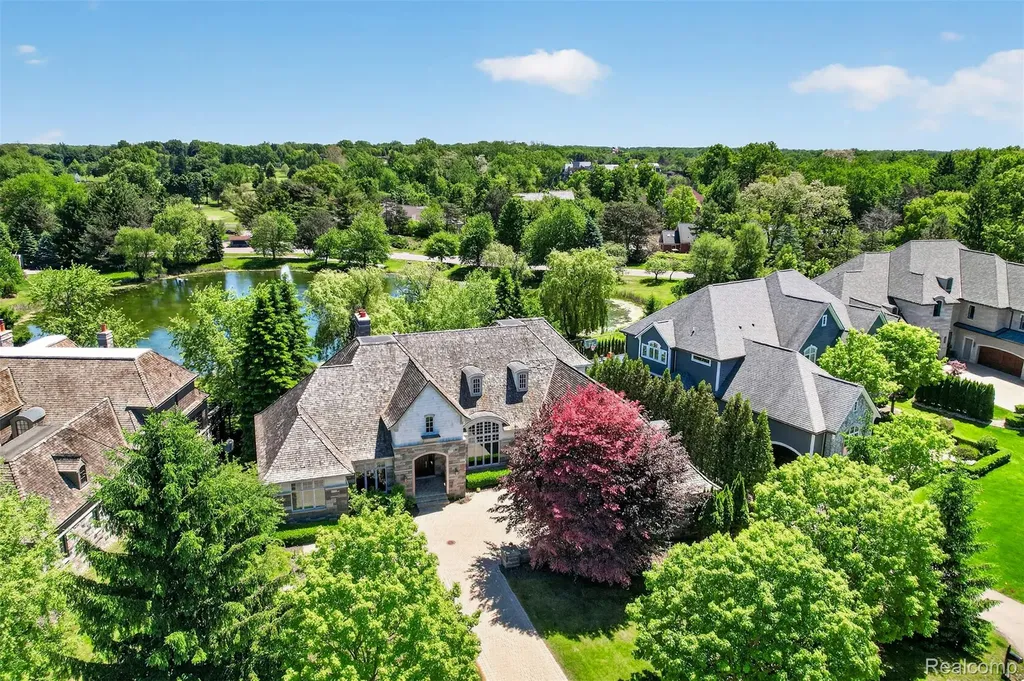 2951 Turtle Pond Court Bloomfield Hills City MI 48302